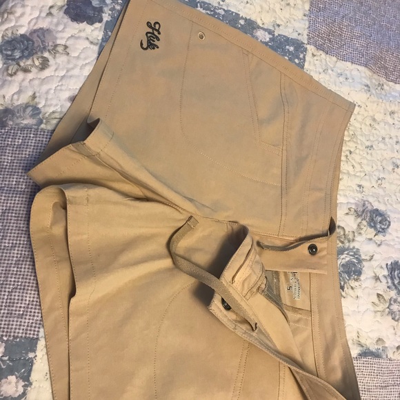 Shorts - Picture 1 of 4